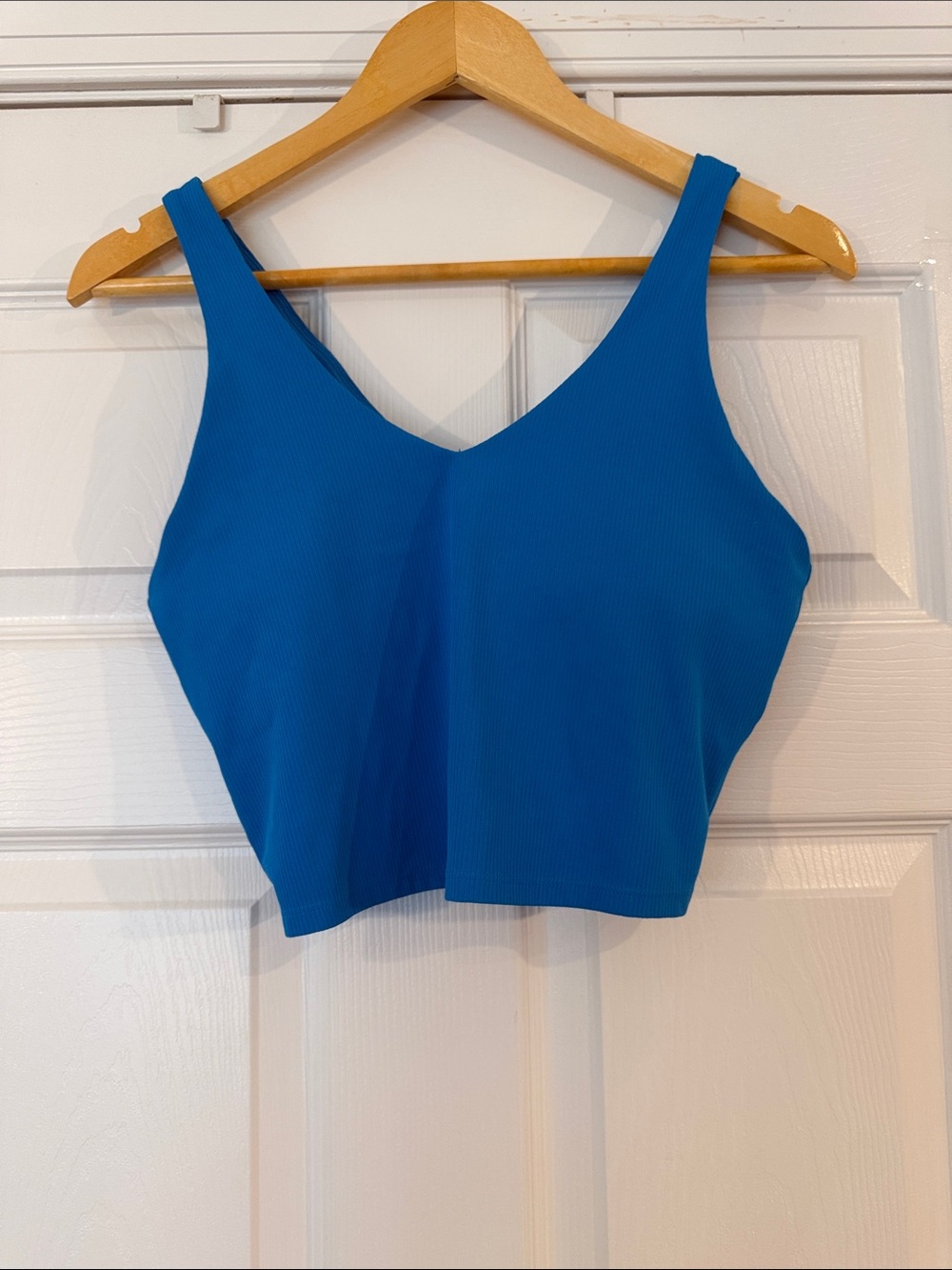 All in Motion Vibrant Blue Ribbed V-Neck Crop Tank Removable Padding Medium